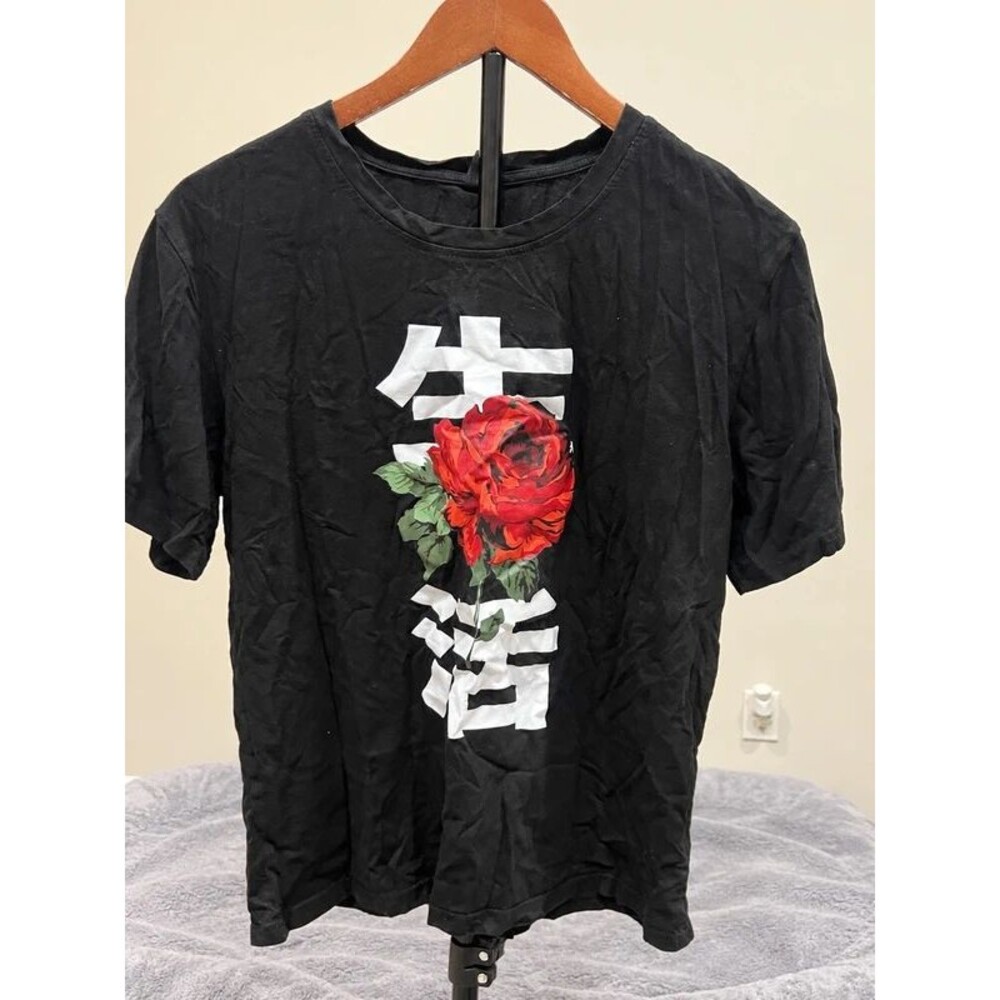 ROMWE Black Rose Graphic T-Shirt Size Small